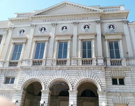 Casa Vacanza Dei Greci Barletta Exterior foto